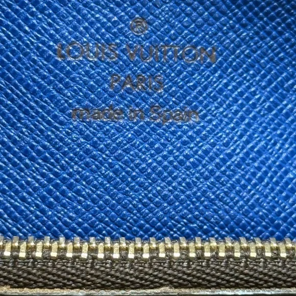 Authentic Louis Vuitton Wallet - Picture 10 of 10